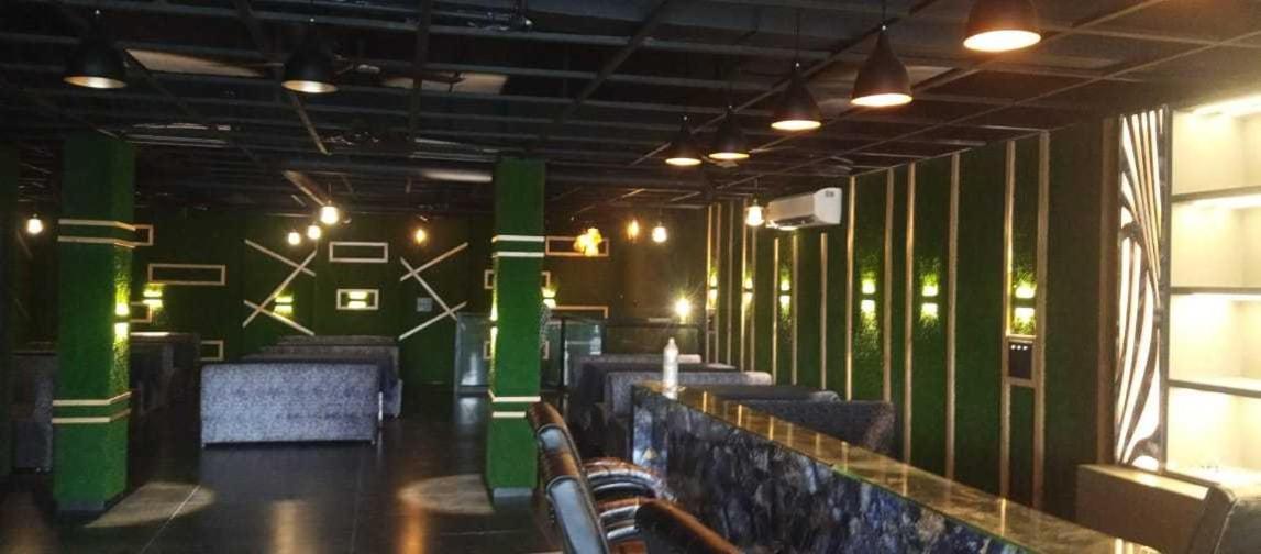 מיראט Oyo Mmc Hotel And Restaurant מראה חיצוני תמונה